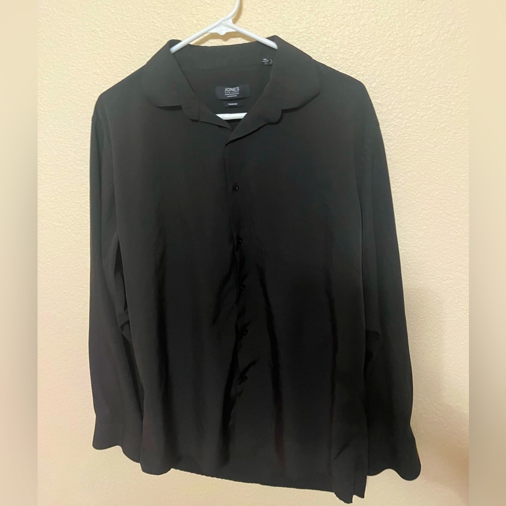 Jones New York- Signature Slim Fit Men’s Black Button Up Size Large